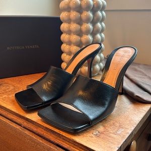 Bottega Veneta NWB Stretch Mules Size 39 1/2